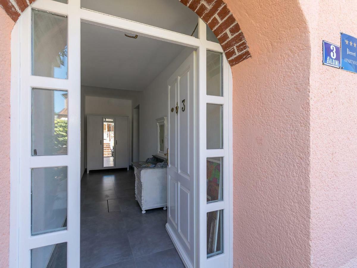 Oliver Art Apartment Porec Luaran gambar